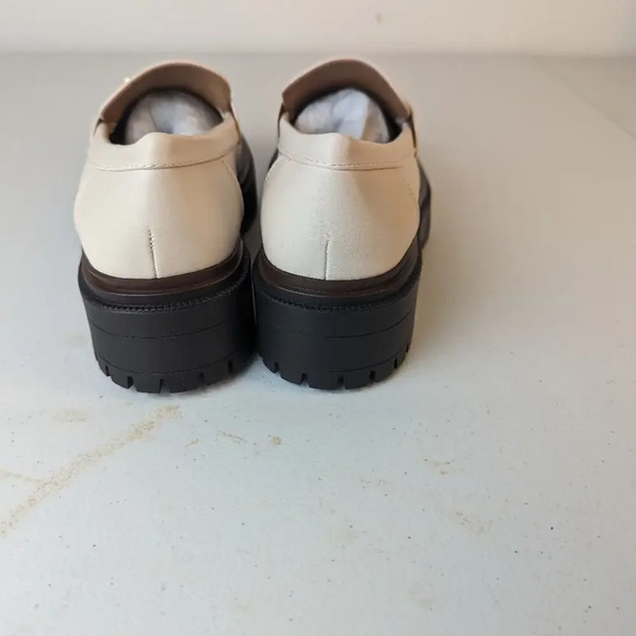 NWT  Soda Theos Chunky White Loafers - 8.5 - Picture 4 of 7